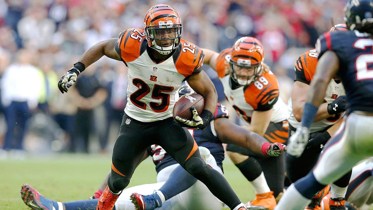 RBBC: Gio Bernard, Jeremy Hill return to timeshare